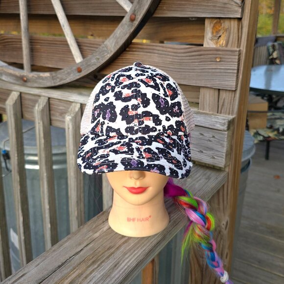Ladies White Leopard Print BLING Hat NEW No Tags - Picture 1 of 4
